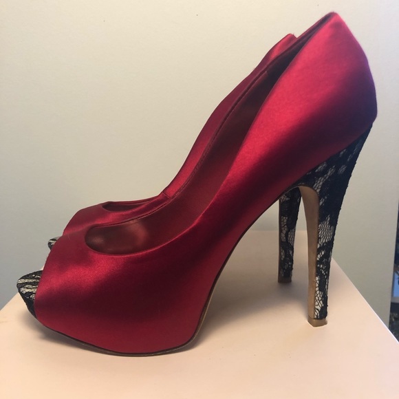 Guess by Marciano red satin pumps - Picture 5 of 8